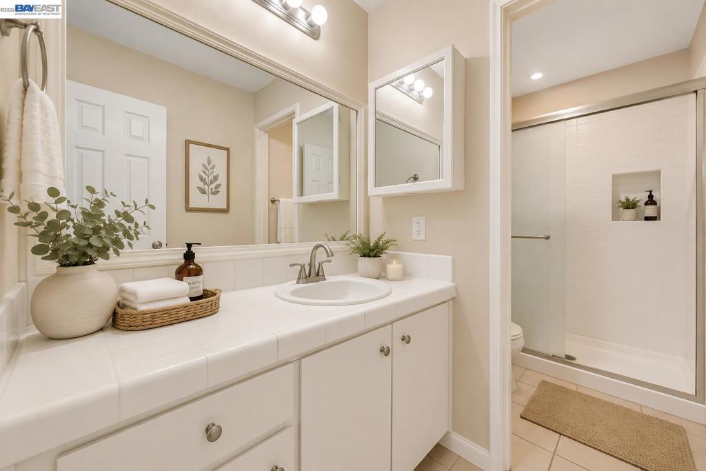121 Buckingham Dr 25 Property Photo 13