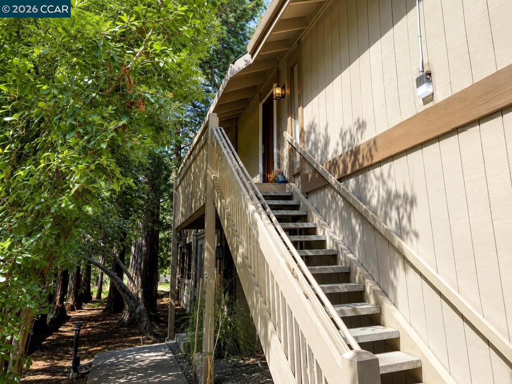 1544 Bailey Rd 40 Property Photo 3