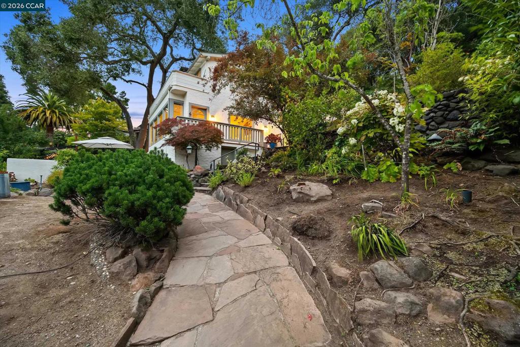 112 Camino Sobrante Property Photo 4
