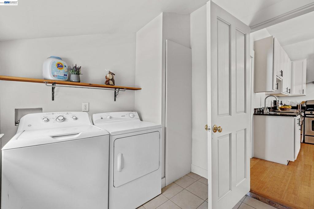 1221 Campbell Property Photo 12