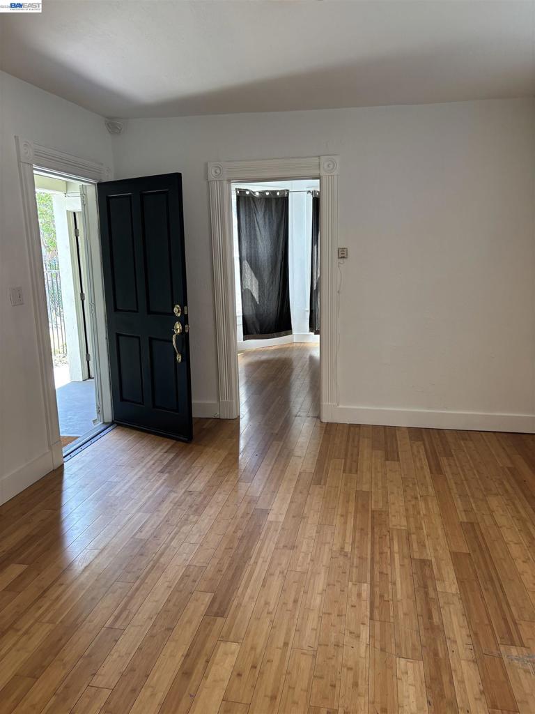 1221 Campbell Property Photo 18