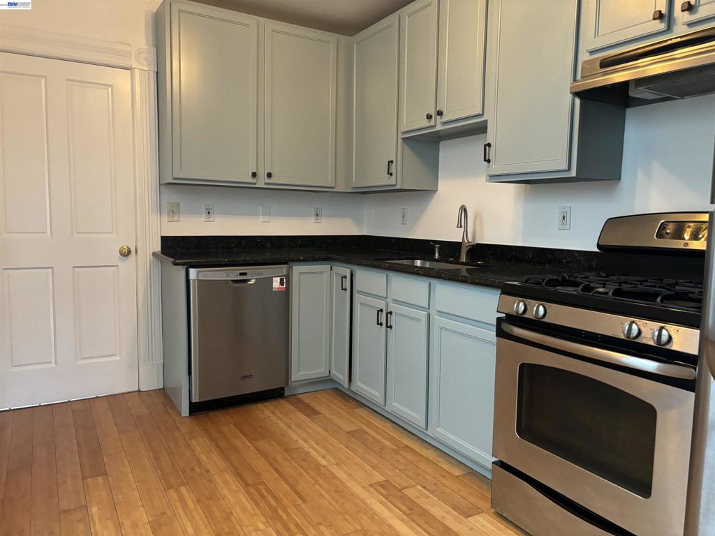 1221 Campbell Property Photo 22