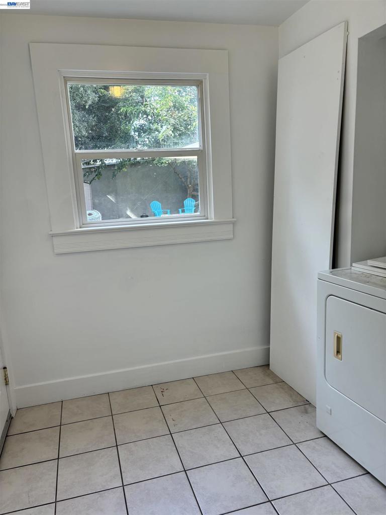 1221 Campbell Property Photo 37