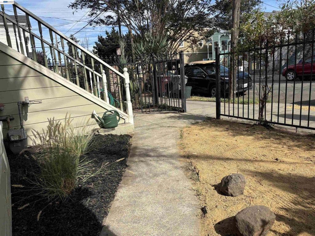 1221 Campbell Property Photo 39