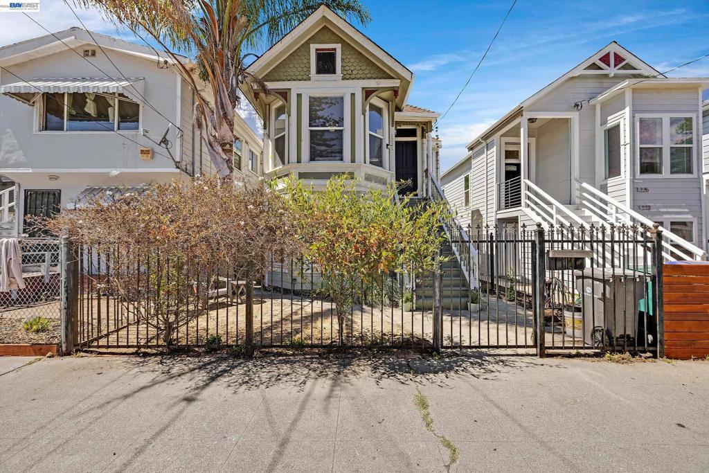 1221 Campbell Property Photo 41