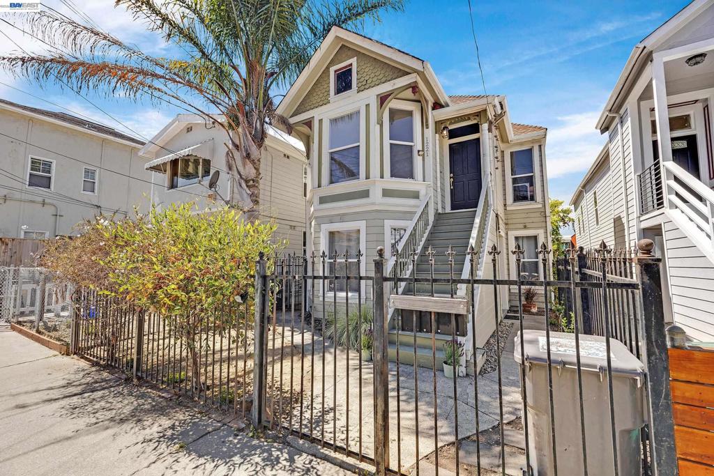 1221 Campbell Property Photo 42