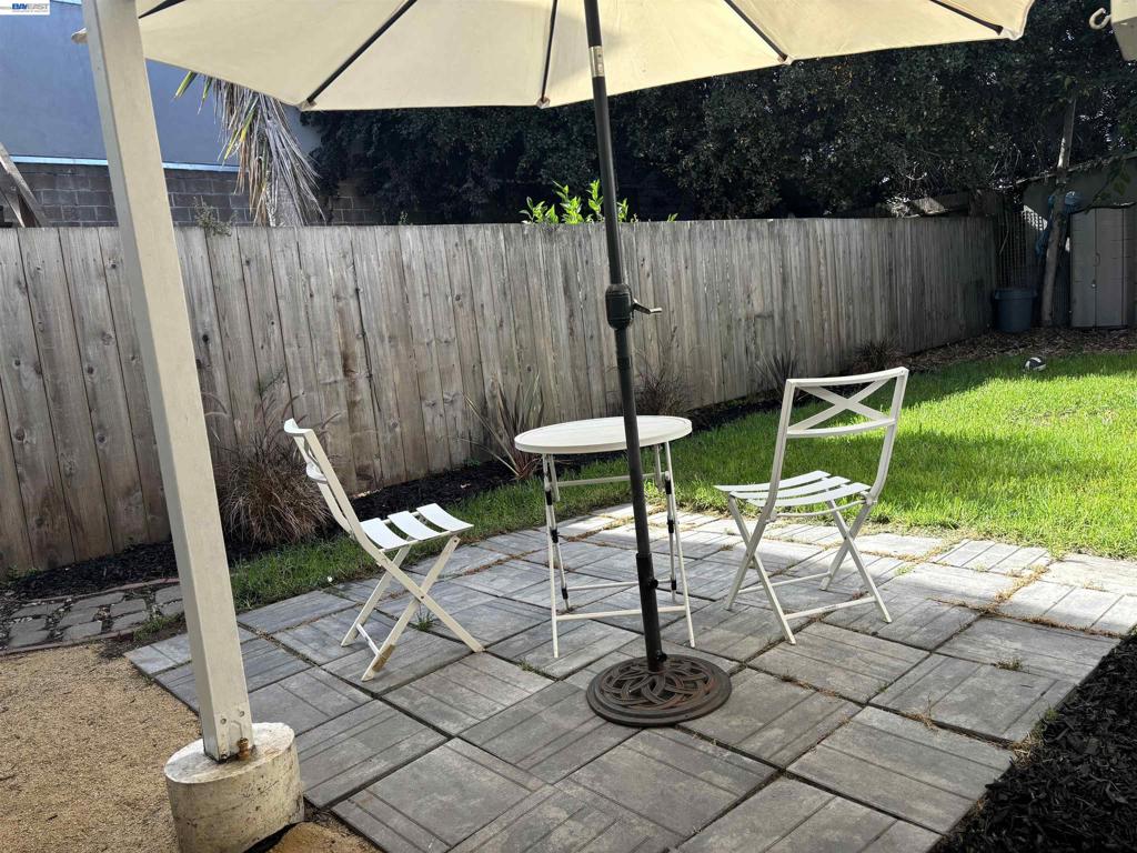 1221 Campbell Property Photo 44