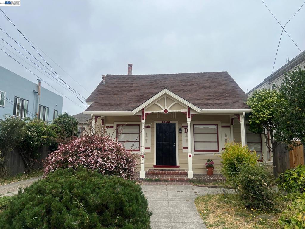 2305 San Jose Ave Property Photo 3