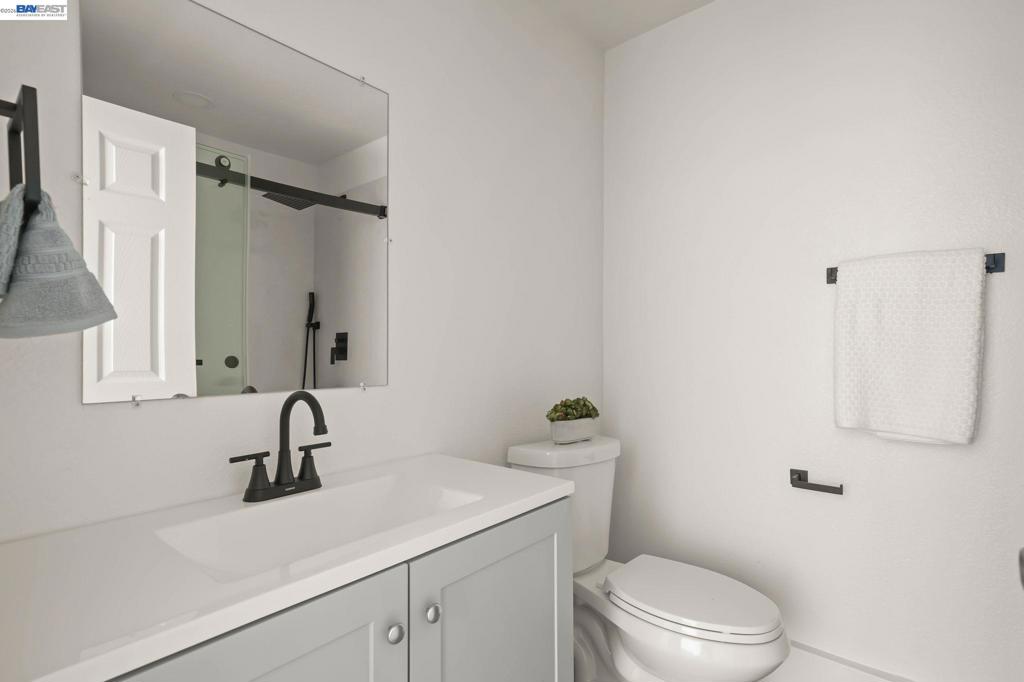 6242 Montcalm Ave Property Photo 37