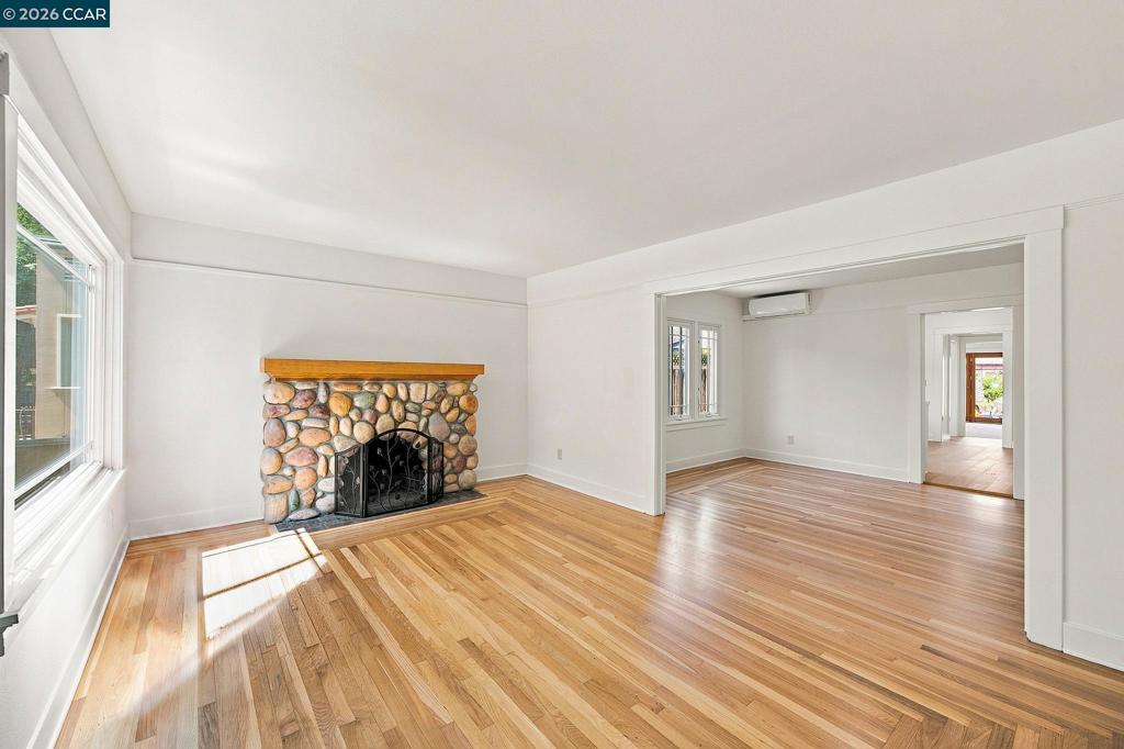 1455 Mckendrie St Property Photo 10
