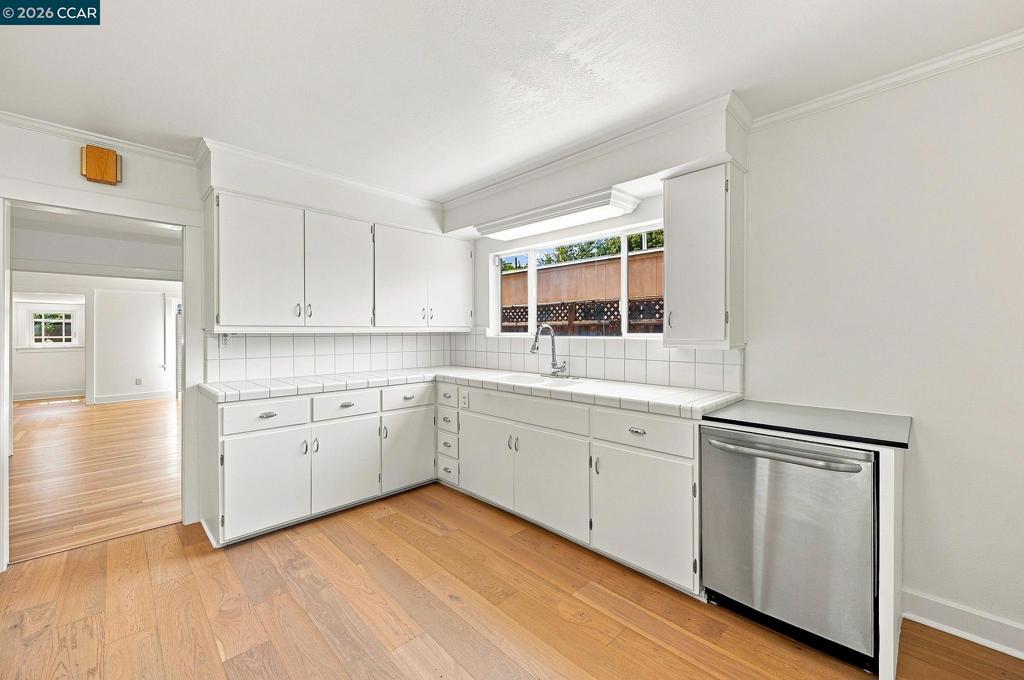 1455 Mckendrie St Property Photo 15
