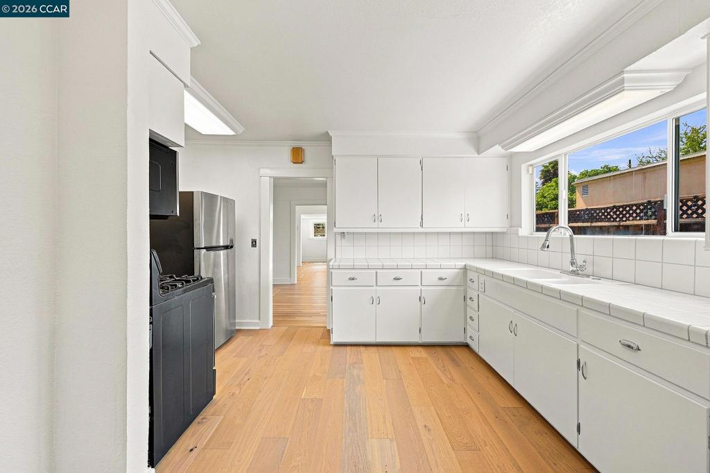 1455 Mckendrie St Property Photo 16