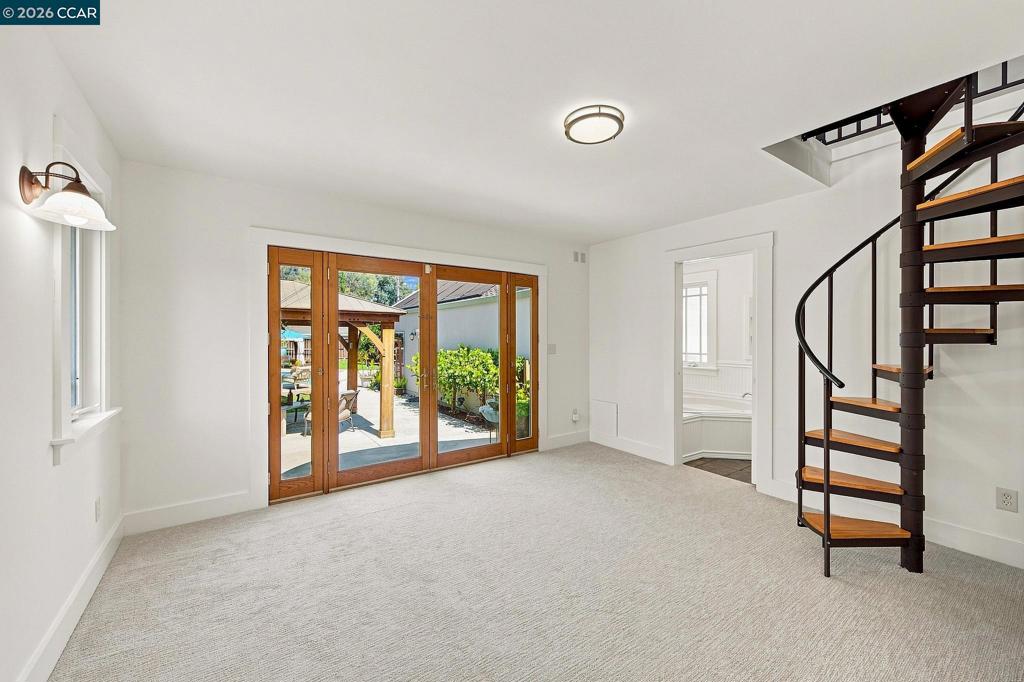 1455 Mckendrie St Property Photo 26