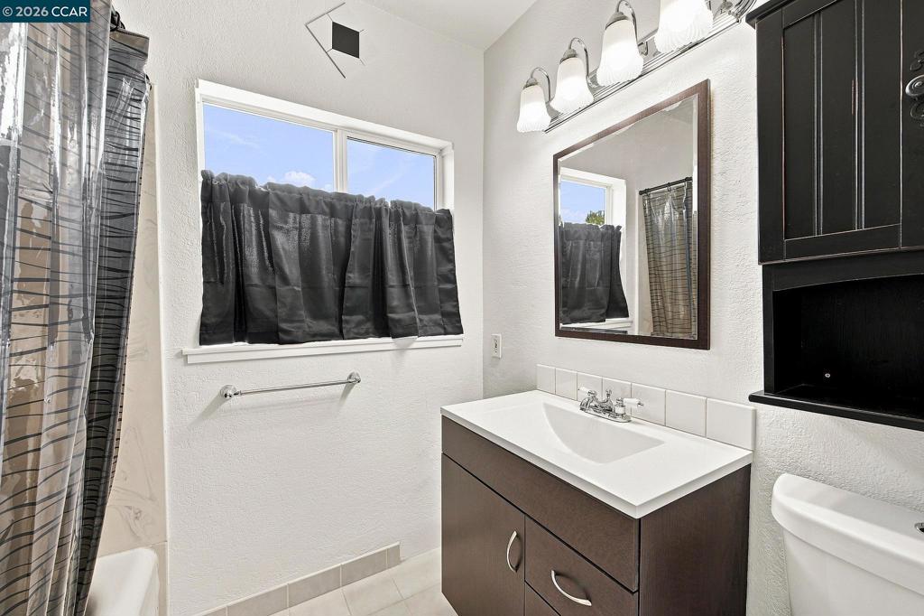 1455 Mckendrie St Property Photo 38