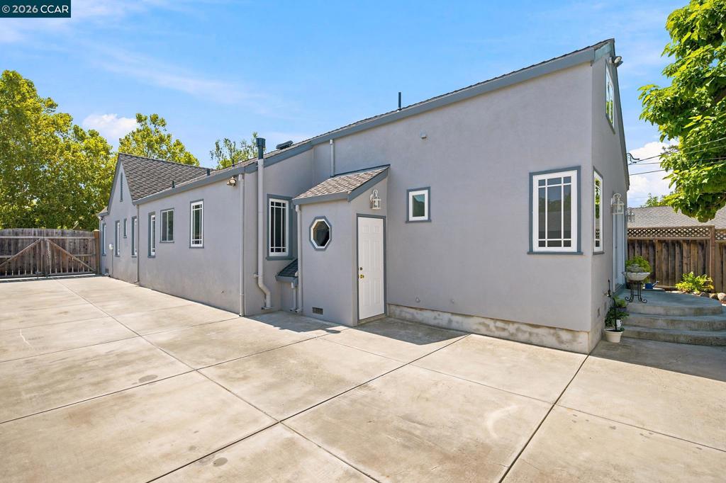 1455 Mckendrie St Property Photo 40
