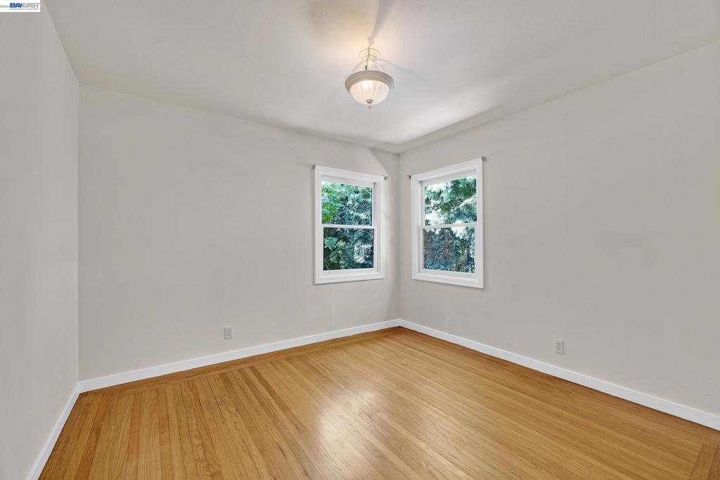 659 Peach St Property Photo 23
