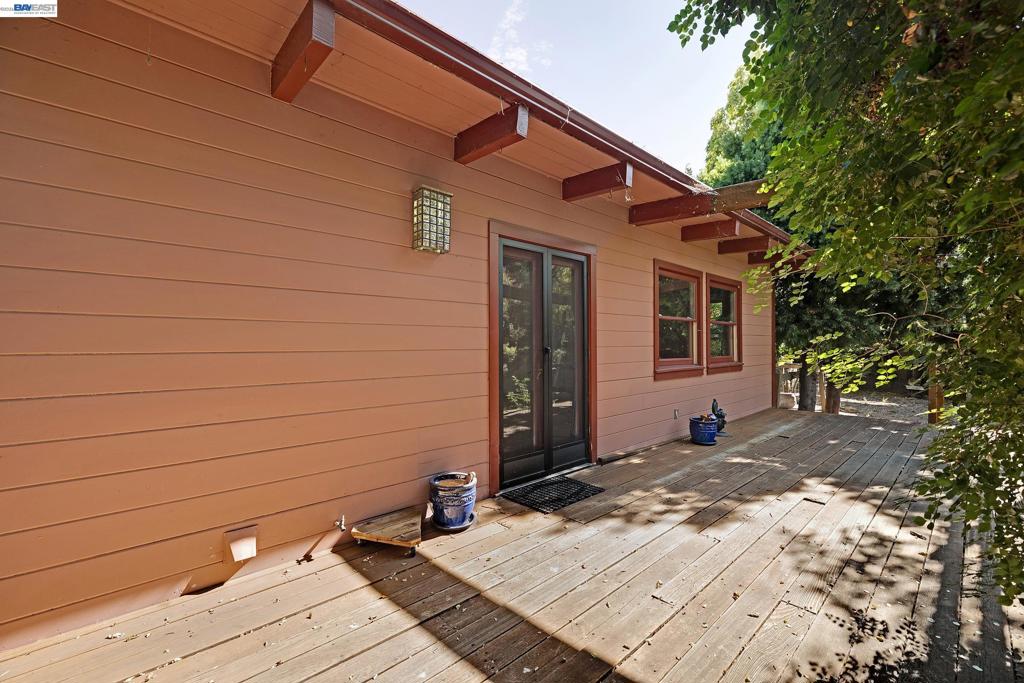 659 Peach St Property Photo 31