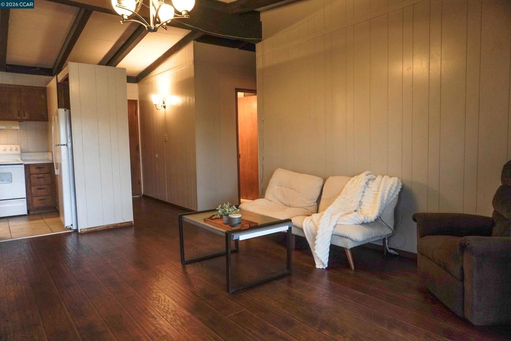 12773 Shoreview Dr Property Photo 3