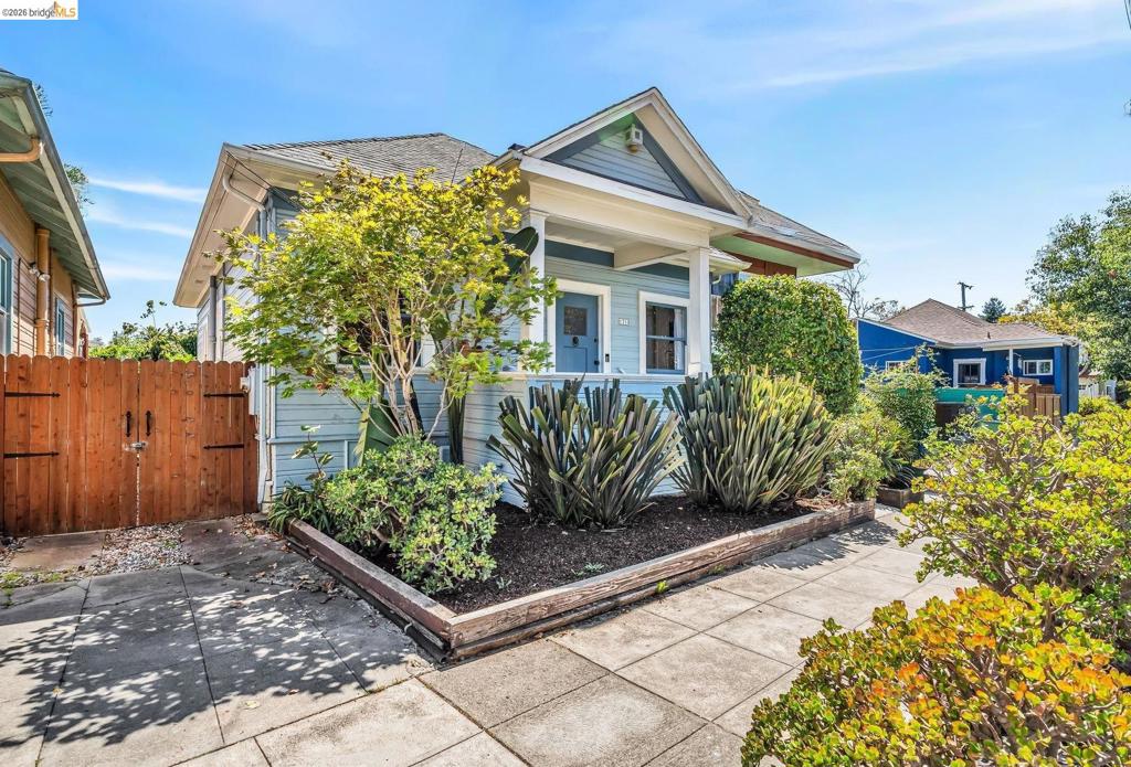 1710 Russell Property Photo 1