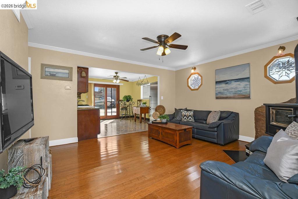 5108 Sandmound Blvd Property Photo 7