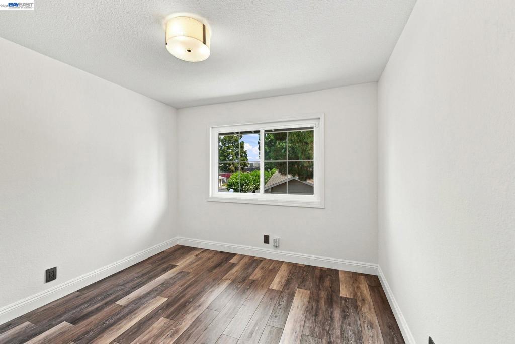 2423 Blackpool Ln Property Photo 26