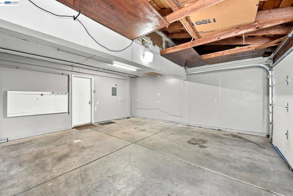 2423 Blackpool Ln Property Photo 32