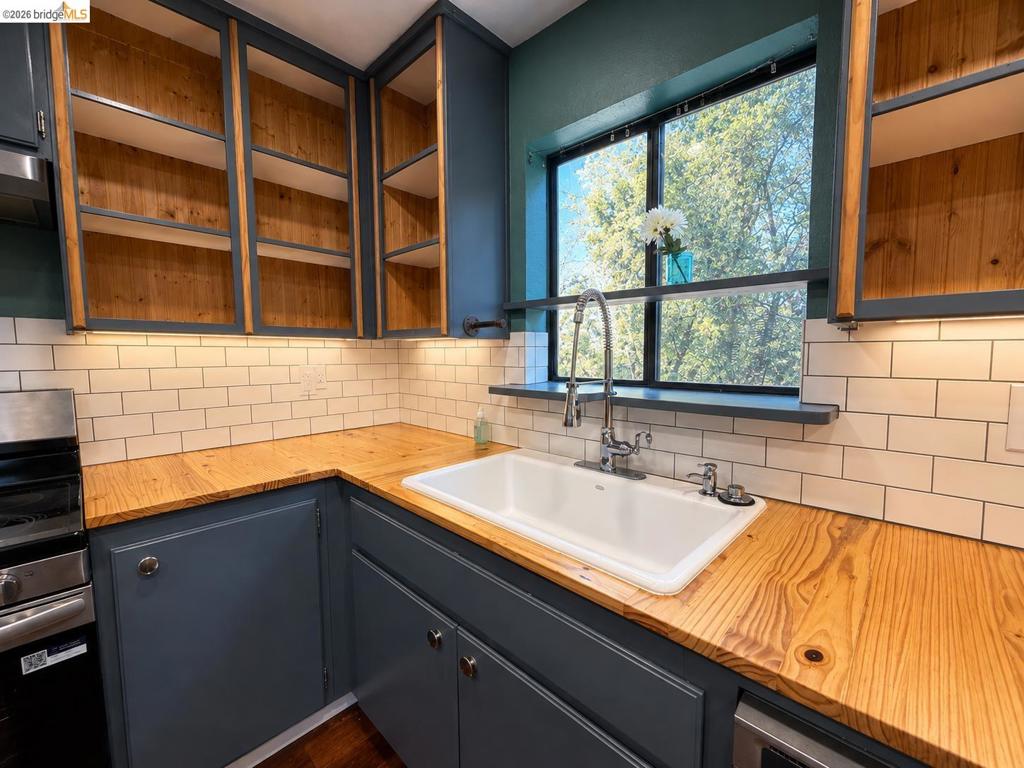 20663 Ferretti Rd Property Photo 10