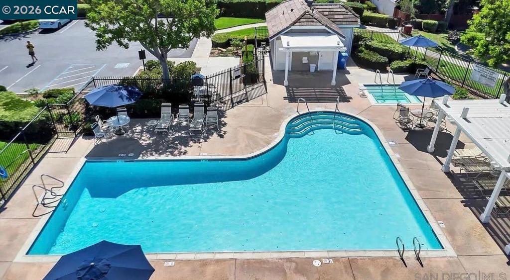 10558 Rancho Carmel Dr Property Photo 18