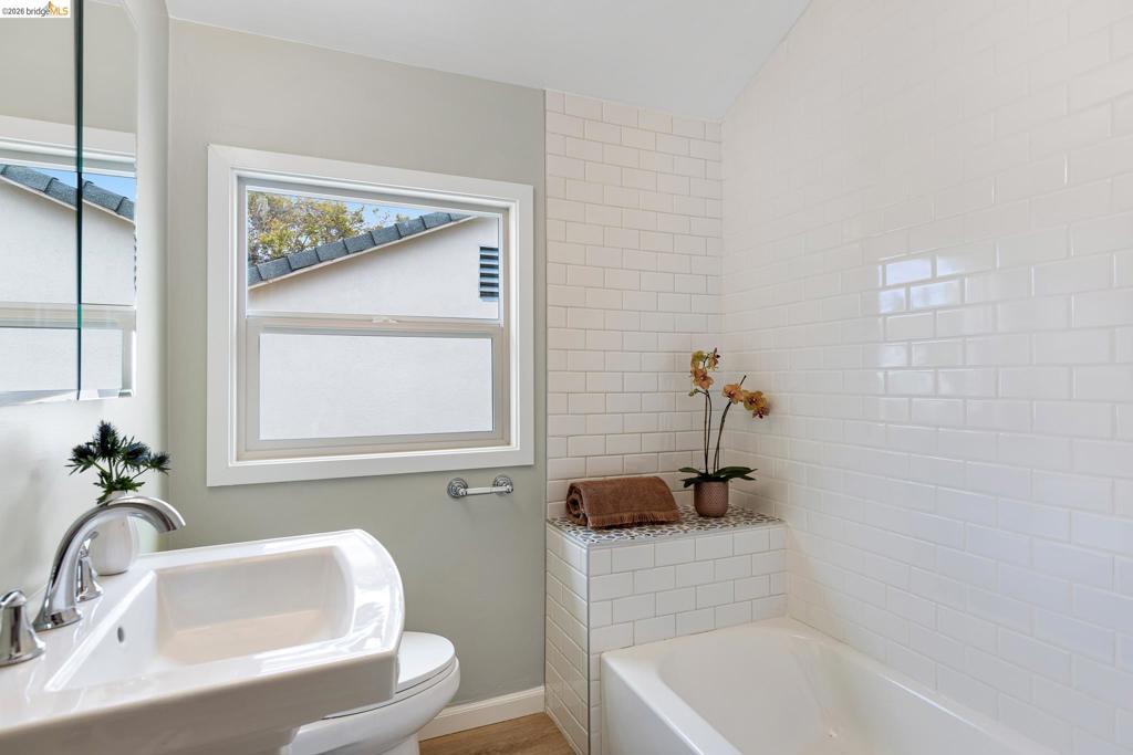 1620 Mendocino St Property Photo 23