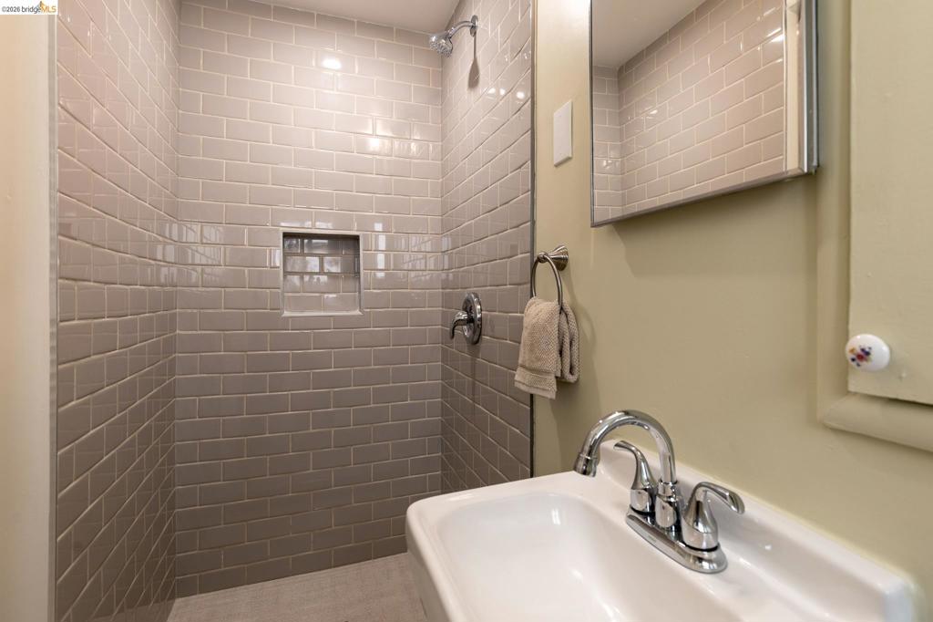 1620 Mendocino St Property Photo 33