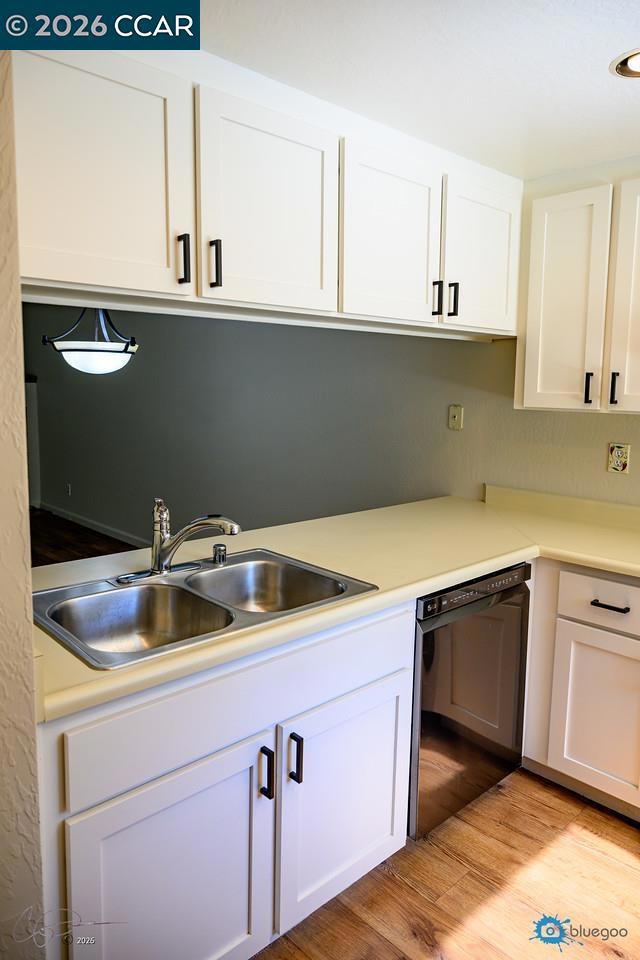 324 Eastgate Ln Property Photo 4