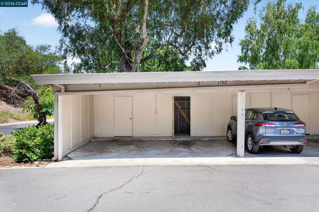 3410 Tice Creek Dr 2 Property Photo 34