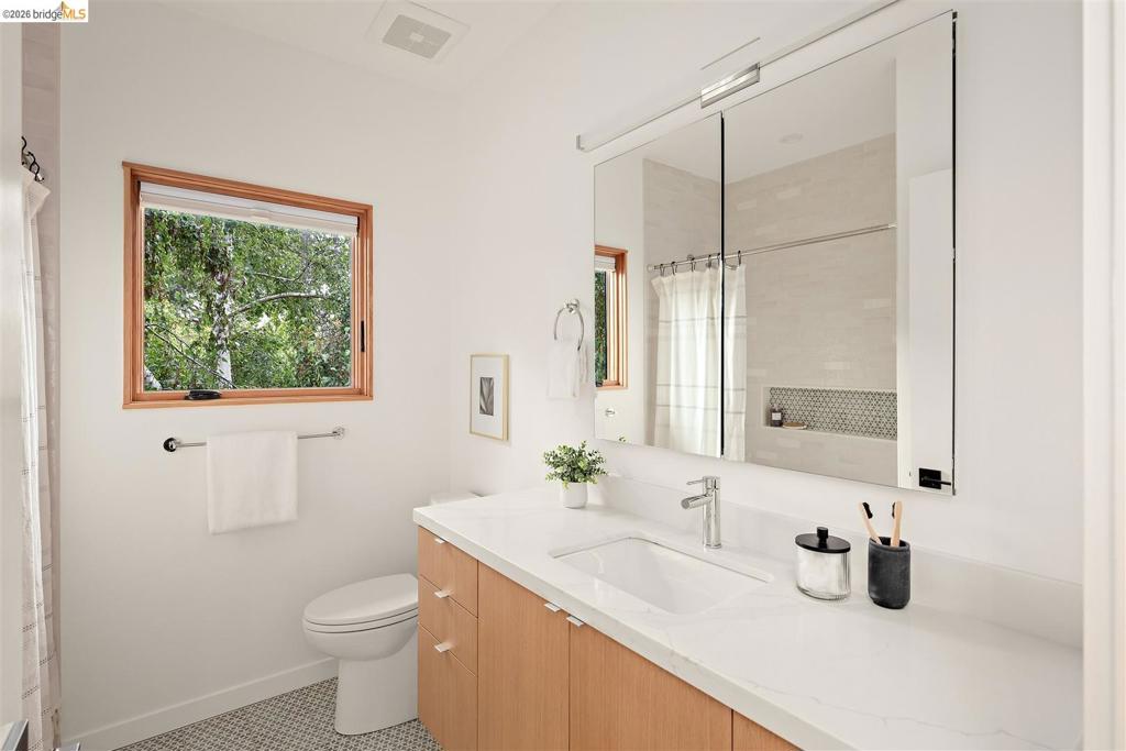 2241 Glen Ave Property Photo 28