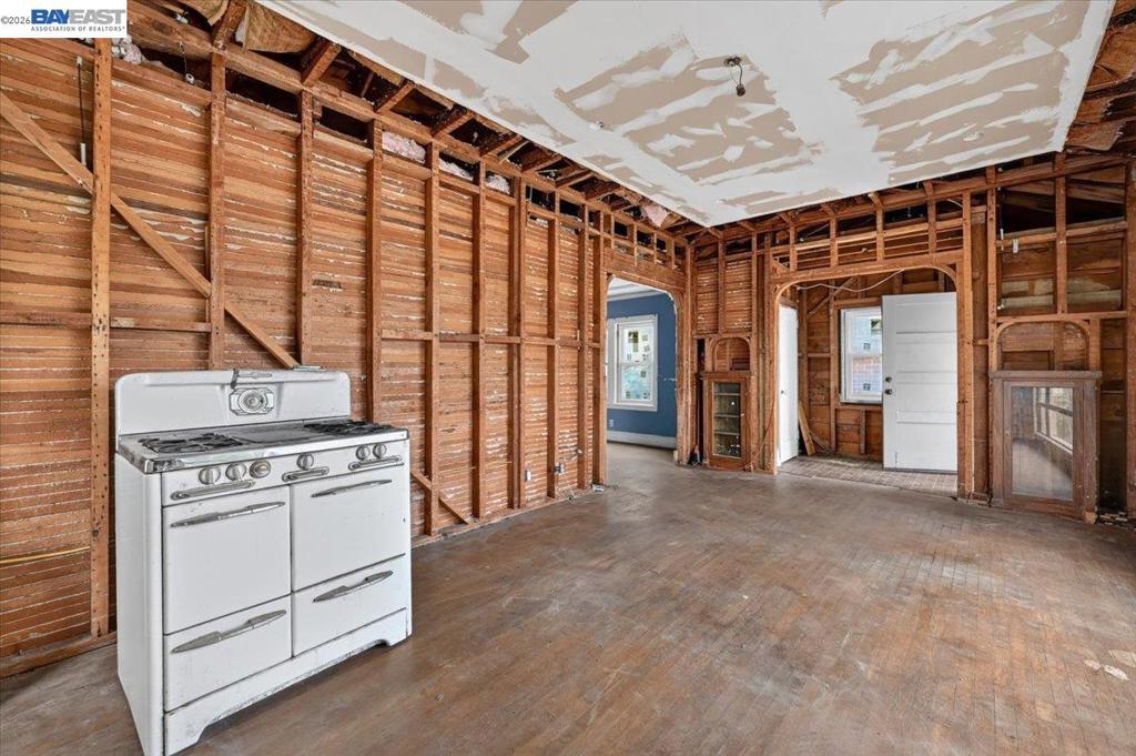 3148 California St Property Photo 5