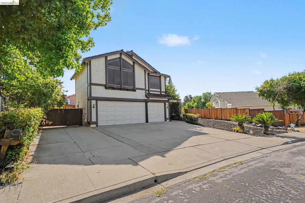 4537 Montara Dr Property Photo 3