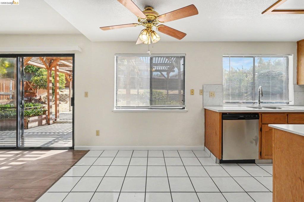 4537 Montara Dr Property Photo 7