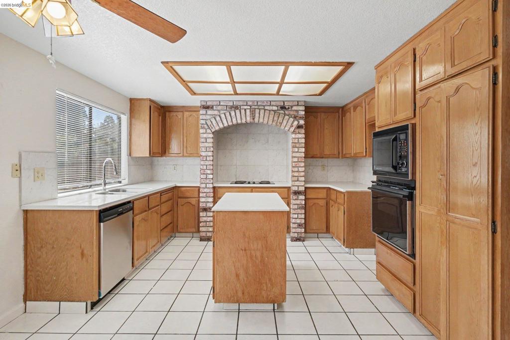 4537 Montara Dr Property Photo 8