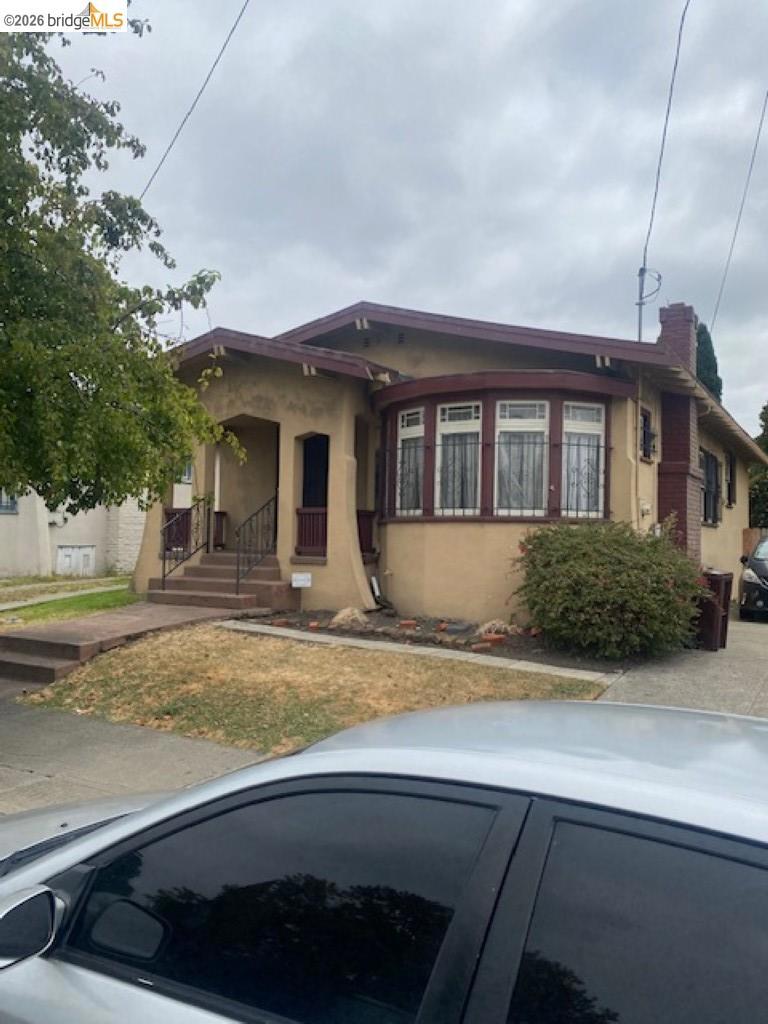 987 Yerba Buena Ave Property Photo 1
