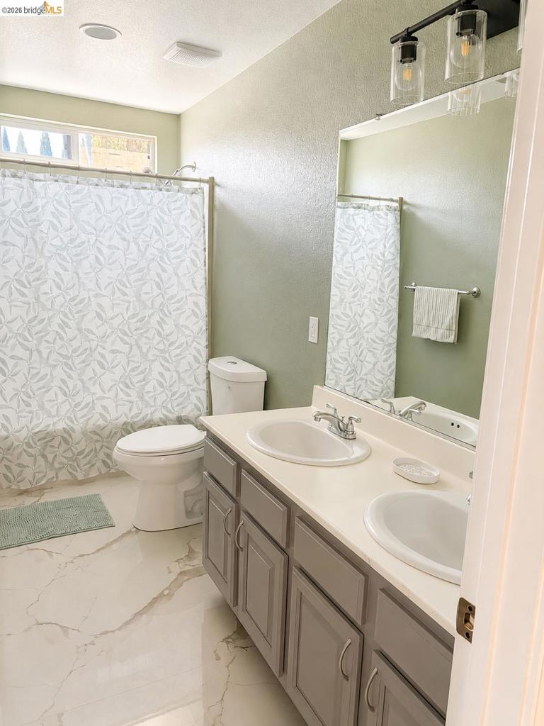 39 Keith Ct. Property Photo 7