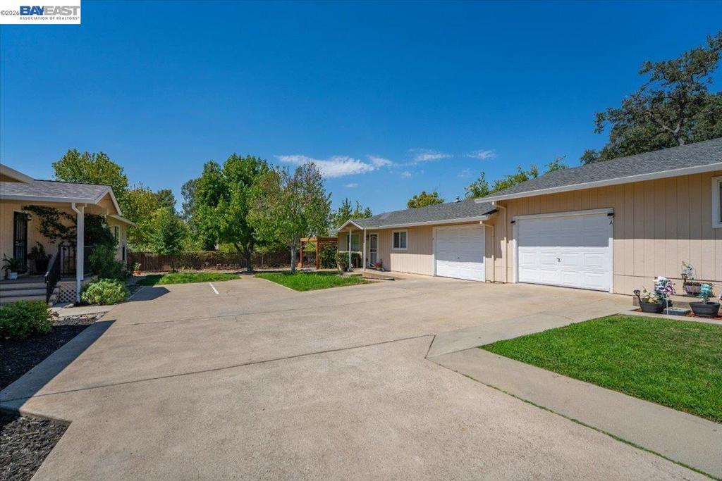 2584 Reservoir Ln Property Photo 47
