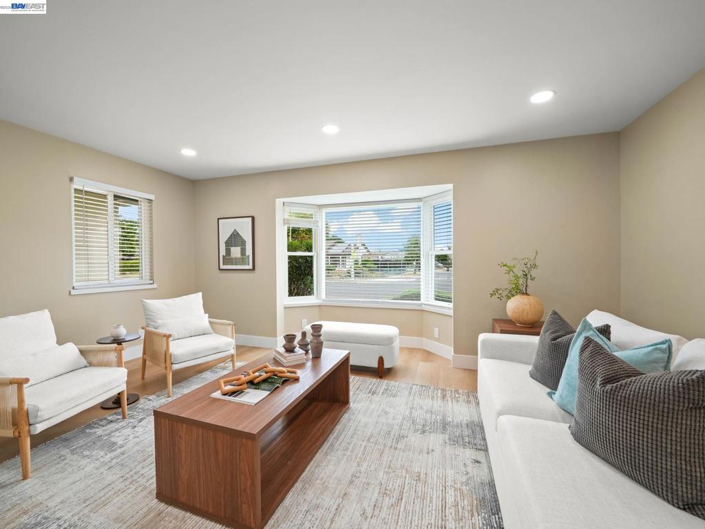 38399 Birch Street Property Photo 6