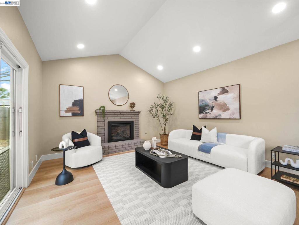 38399 Birch Street Property Photo 10