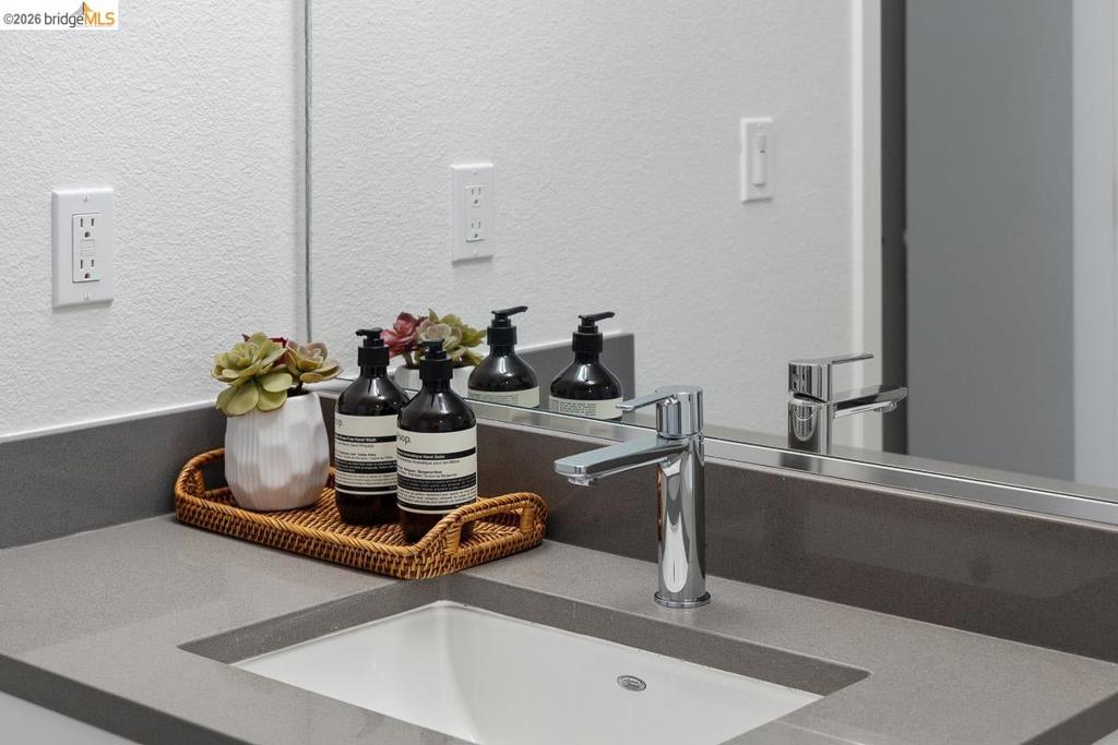 260 Brooklyn Basin Way 419 Property Photo 19