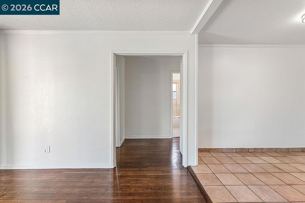 1419 Esmond Ave Property Photo 10