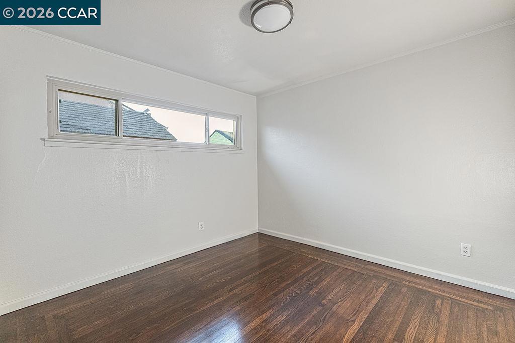 1419 Esmond Ave Property Photo 15