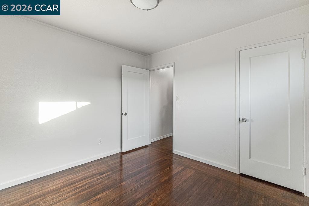 1419 Esmond Ave Property Photo 16