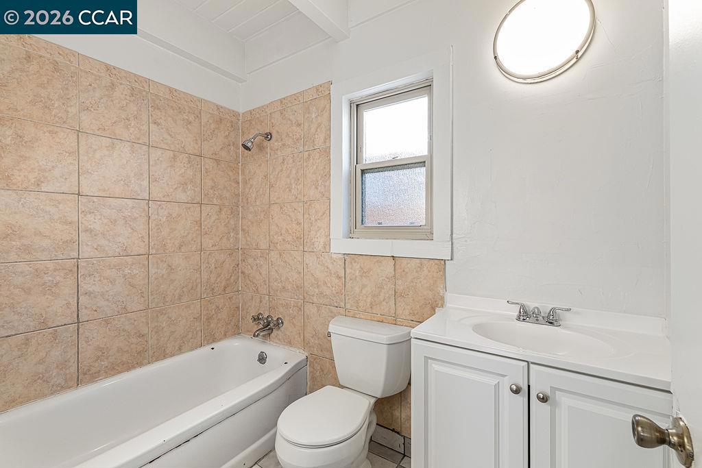 1419 Esmond Ave Property Photo 21