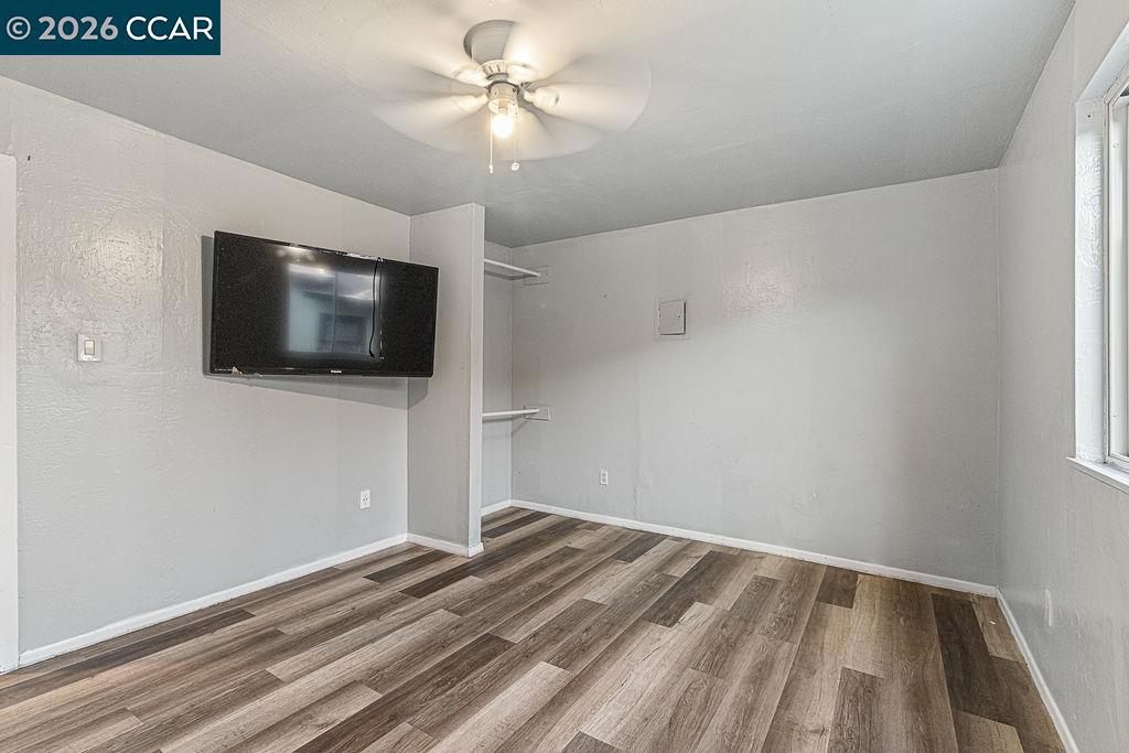 1419 Esmond Ave Property Photo 25