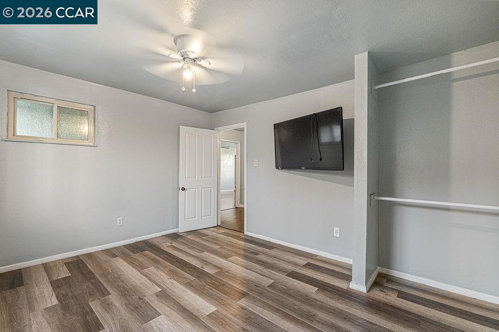 1419 Esmond Ave Property Photo 26