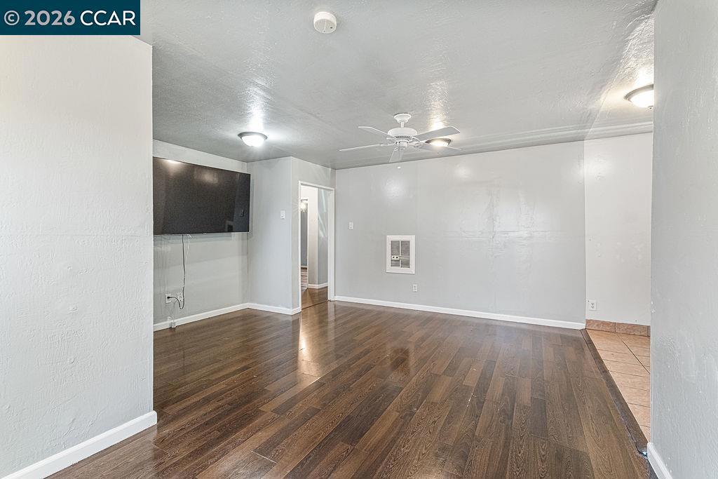 1419 Esmond Ave Property Photo 35